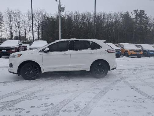 2022 Ford Edge ST Line