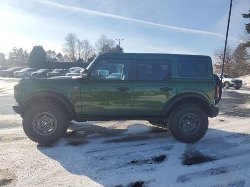 Eruption Green Metallic 2025 Ford Bronco Badlands