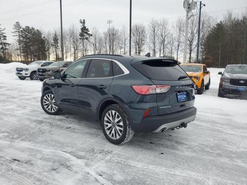 2022 Ford Escape Titanium