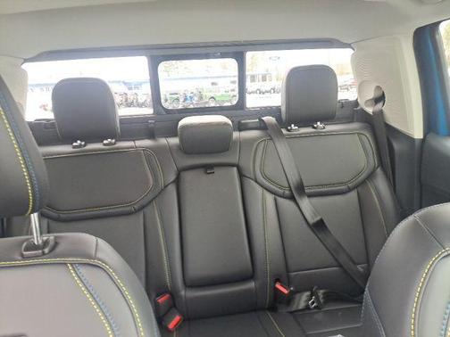 Velocity Blue 2026 Ford Maverick Lobo