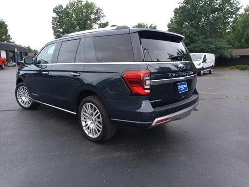 2024 Ford Expedition Platinum