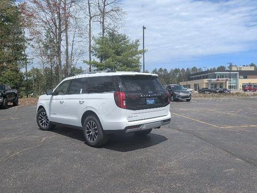 Oxford White 2025 Ford Expedition Platinum
