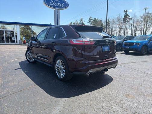 Burgundy Velvet Metallic Tinted Clearcoat 2024 Ford Edge Titanium