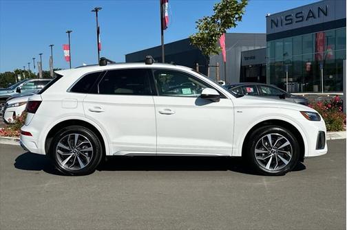 2023 Audi Q5 45 S line Premium