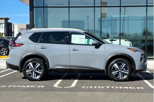 2025 Nissan Rogue SL