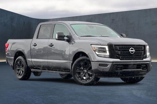 2023 Nissan Titan SV