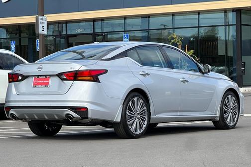 2025 Nissan Altima 2.5 SL