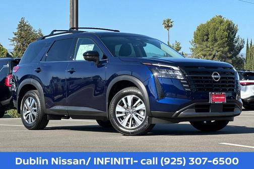 Deep Ocean Blue 2026 Nissan Pathfinder SL