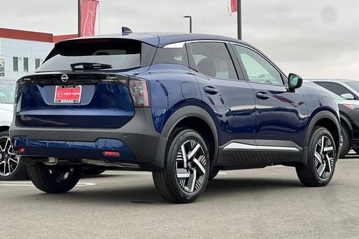 2025 Nissan Kicks SV