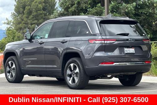 Metallic 2023 Jeep Grand Cherokee 4xe Base