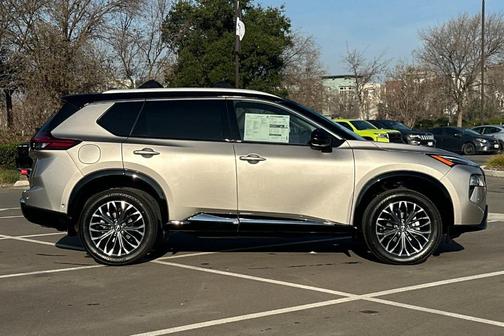 2t Chpn Blk Roo 2026 Nissan Rogue Platinum