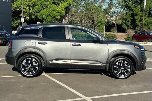 2025 Nissan Kicks SV