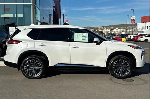 2025 Nissan Rogue Platinum