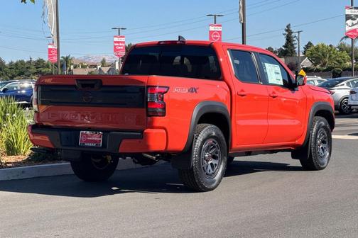 2025 Nissan Frontier PRO-4X