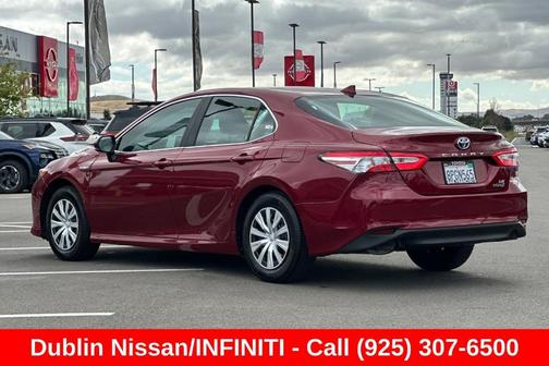 Pearl 2020 Toyota Camry Hybrid LE