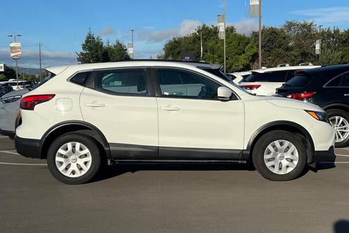 2019 Nissan Rogue Sport S