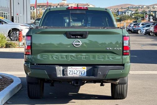 2023 Nissan Frontier SV