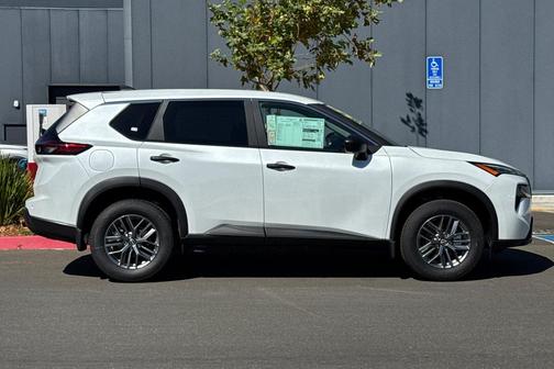 2025 Nissan Rogue S