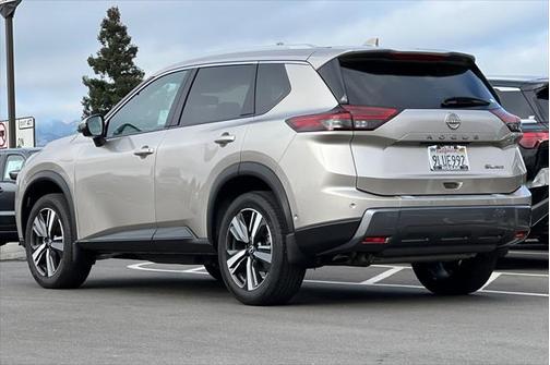 2024 Nissan Rogue SL