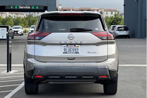 2024 Nissan Rogue SL