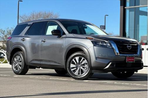 2025 Nissan Pathfinder S