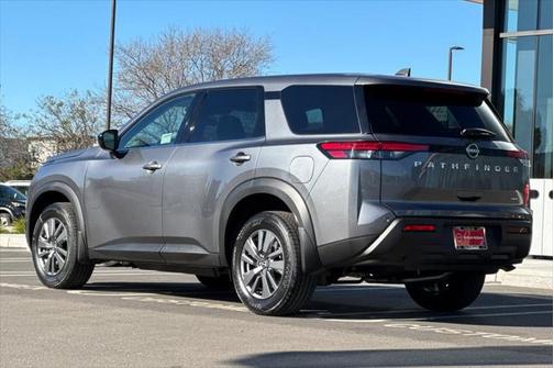 2025 Nissan Pathfinder S