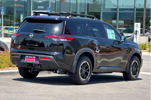 2025 Nissan Pathfinder Rock Creek