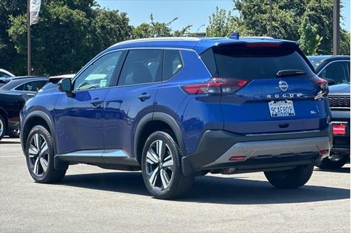 2022 Nissan Rogue SL