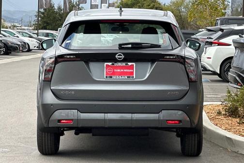 2025 Nissan Kicks S