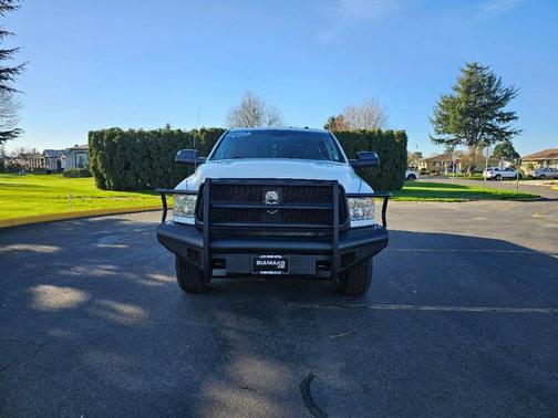2017 RAM 3500 Tradesman Crew Cab 4x4 8' Box