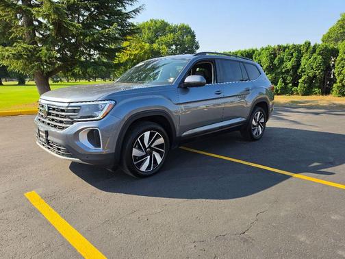 Silver Mist Metallic 2025 Volkswagen Atlas 2.0T SE w/Technology 4MOTION