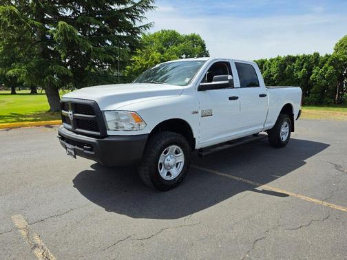 Bright White Clearcoat 2017 RAM 2500 Tradesman Crew Cab 4x4 6'4' Box