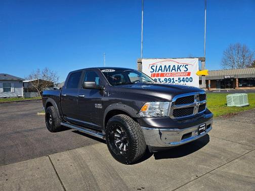 2017 RAM 1500 SLT