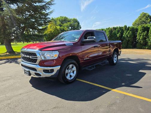 Delmonico Red Pearlcoat 2023 RAM 1500 Big Horn/Lone Star