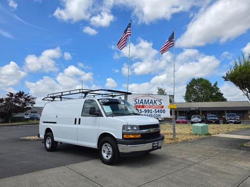 Summit White 2021 Chevrolet Express 3500 RWD 3500 Regular Wheelbase WT