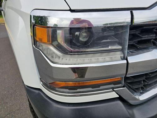 Summit White 2017 Chevrolet Silverado 1500 WT