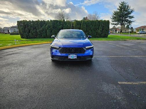 Still Night Pearl 2025 Honda Accord Hybrid Sport