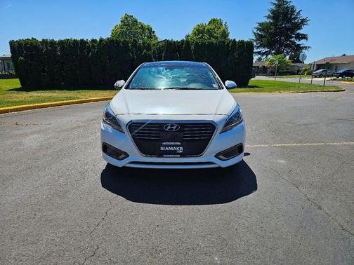 Diamond White Pearl 2016 Hyundai SONATA Hybrid Limited