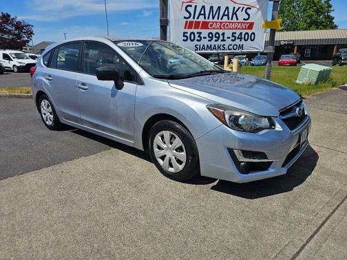 Ice Silver Metallic 2016 Subaru Impreza 2.0i