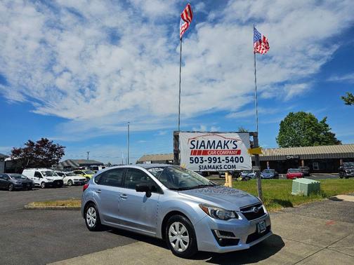 Ice Silver Metallic 2016 Subaru Impreza 2.0i