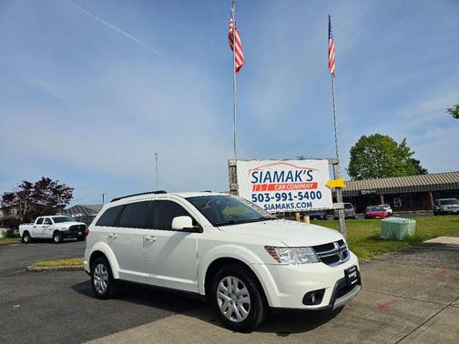 Vice White 2019 Dodge Journey SE