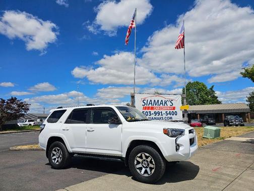 Super White 2021 Toyota 4Runner SR5