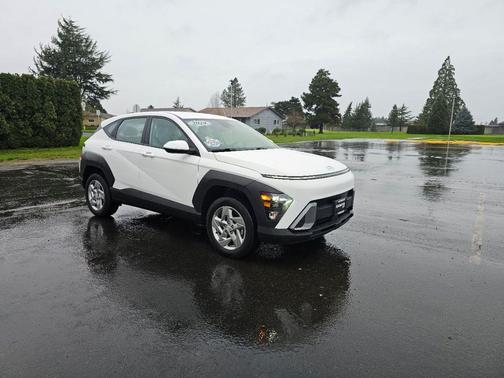 2024 Hyundai KONA SE