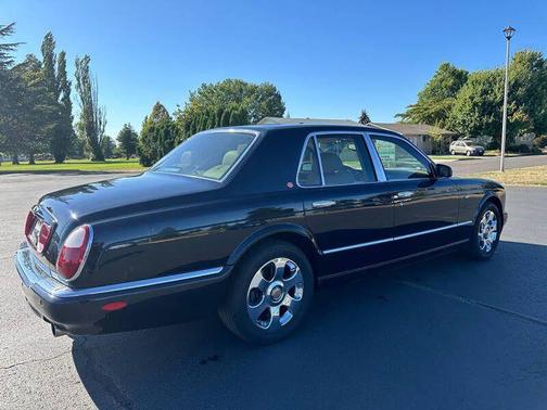 Blue 2001 Bentley Arnage Red Label