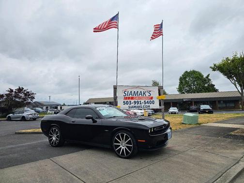 Pitch Black Clearcoat 2015 Dodge Challenger R/T Plus