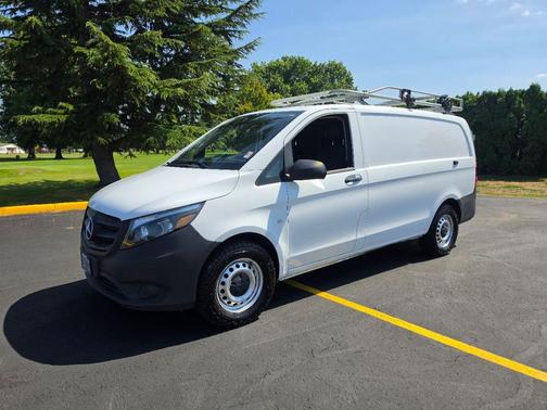 Arctic White 2022 Mercedes-Benz Metris Base