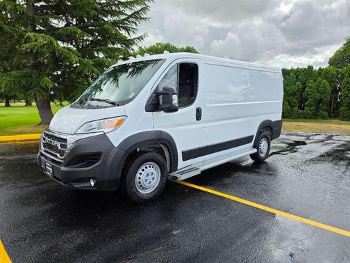 Bright White Clearcoat 2025 RAM ProMaster 2500 Tradesman