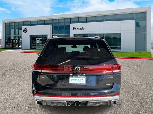 2025 Volkswagen Atlas 2.0T Peak Edition