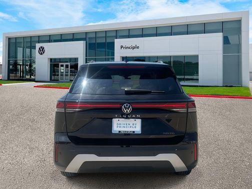 2025 Volkswagen Tiguan 2.0T S
