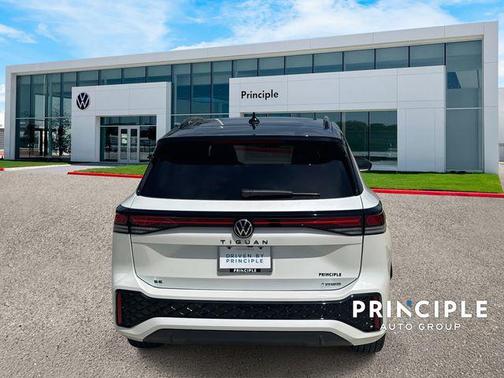 2025 Volkswagen Tiguan 2.0T SE R-Line Black 4MOTION